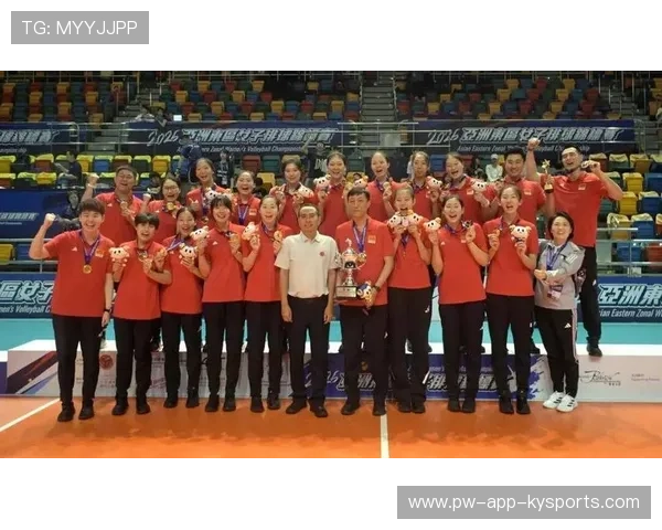 中国女排在亚洲锦标赛中强势领跑，提前晋级决赛，中国女排亚洲杯