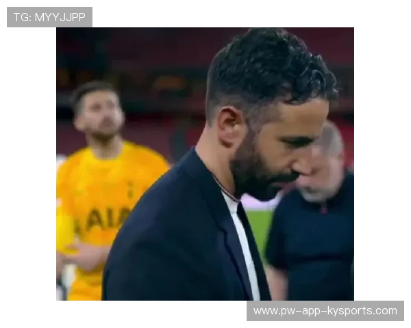 理查兹怒轰热刺双星：呼吁弗兰克封杀，16万周薪大佬遭炮轰，理查兹拳手