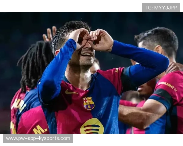 巴萨连续配合渗透禁区，佩德里补射命中